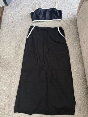 House of Harlow 1960 Black Maxi Skirt with White Trim